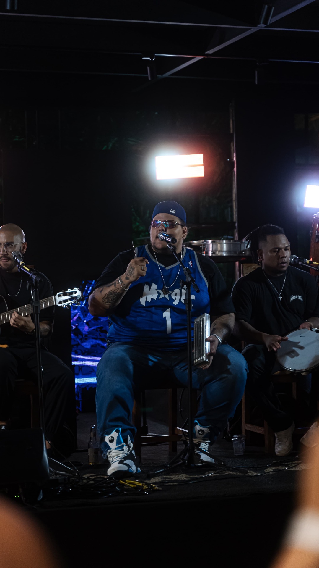 Apresentação musical ao vivo em evento na Villa Mavie